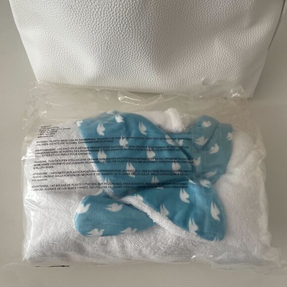 Dove baby gift zip bag and towel - Picture 2 of 2